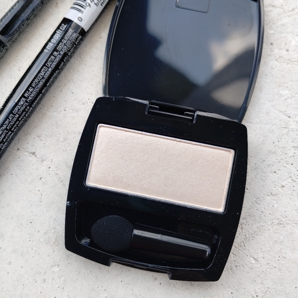 Avon Makeup Set - Picture 2 of 13